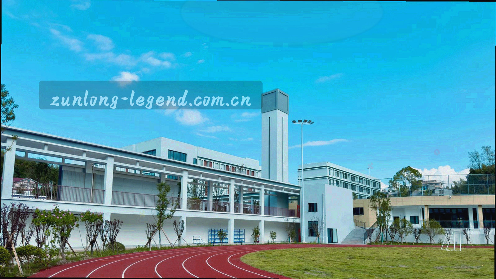 抽象龙形光影与暗调建筑融合的品牌主视觉